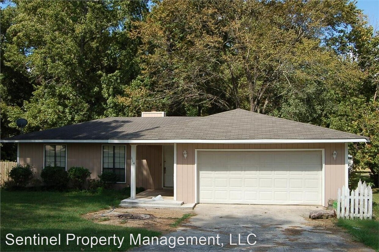 Primary Photo - 3 br, 2 bath House - 114 Millwood