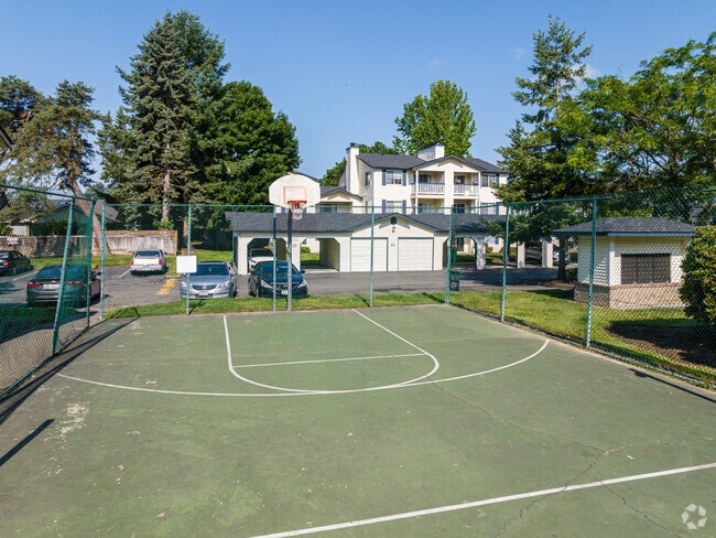 Building Photo - Mallard Pointe at Riverbend
