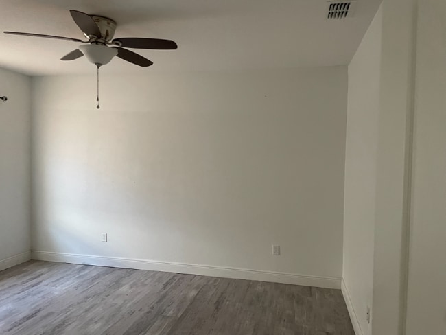 Building Photo - 2926 Siesta View Dr