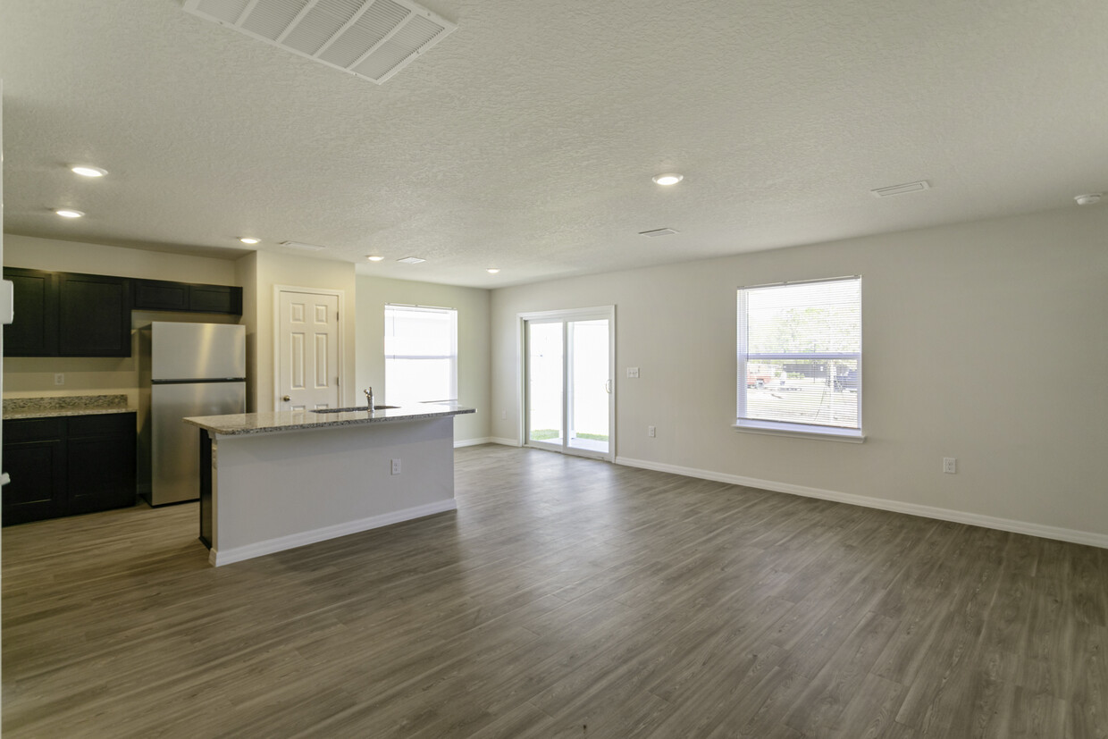 Foto principal - Brand New 3Bed/2Ba home on Jacksonville's ...