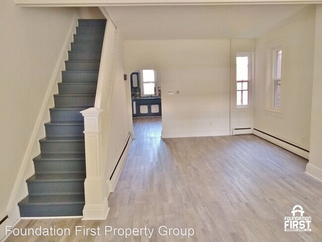 Building Photo - 3 br, 1 bath House - 138 N Water Street