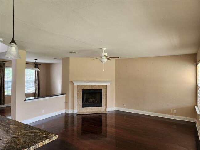 Building Photo - 8111 Hawick Dr