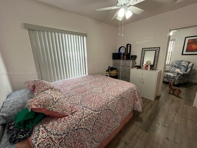 Foto del edificio - 525 E 24th St