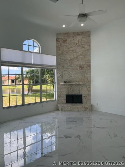 Building Photo - 16082 Rio Del Sol