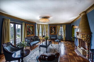 Interior Photo - Los Altos Apartments
