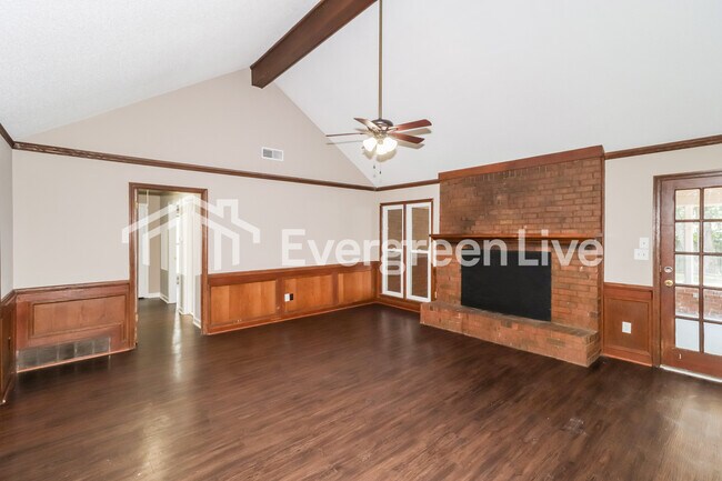 Foto del edificio - 4124 Glenroy Dr