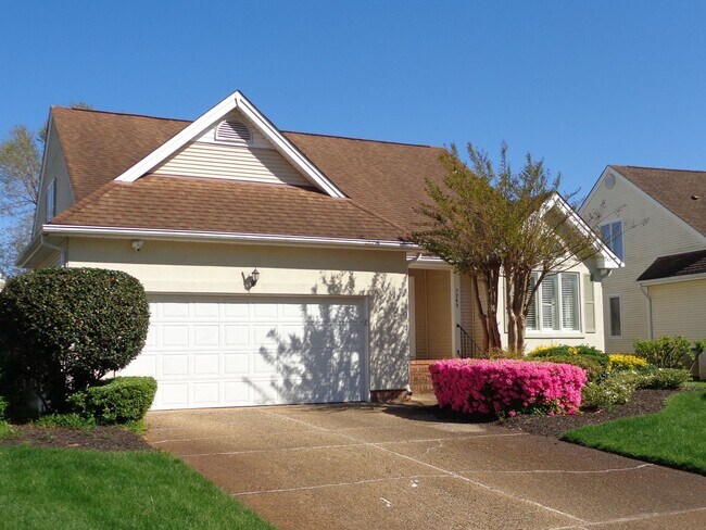 Foto del edificio - Cypress Point - Beautiful Water View!