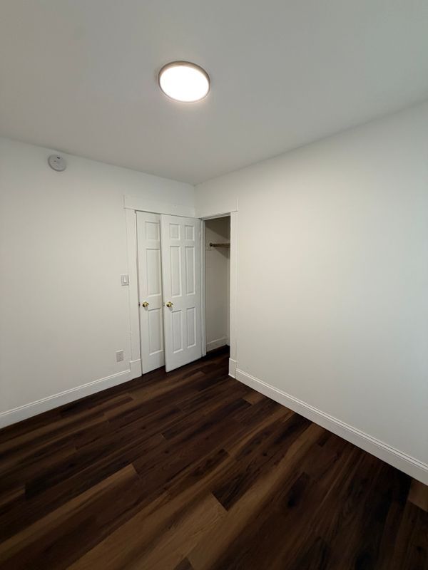 Foto del edificio - 332-334 Duane Avenue