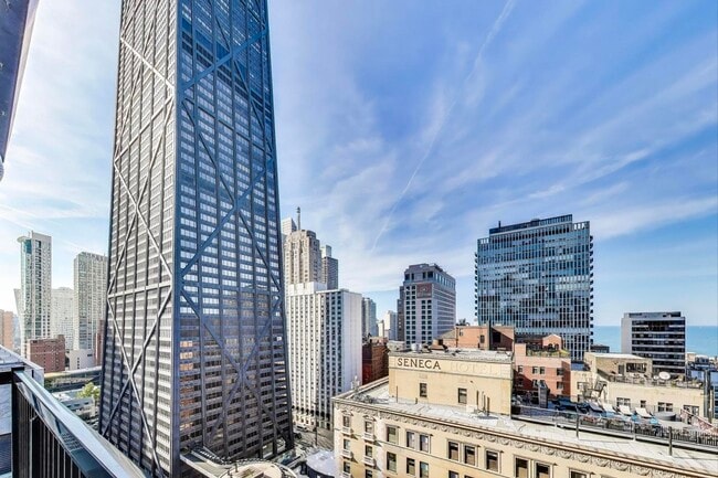 Building Photo - 201 E Chestnut St