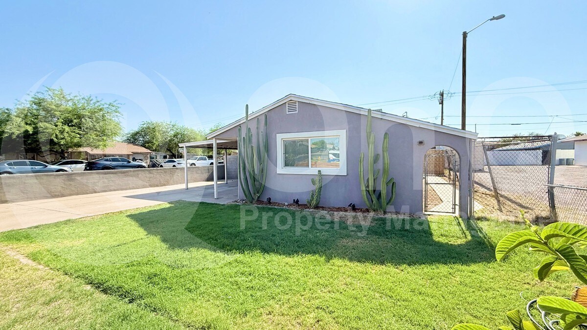Primary Photo - 4448 S 3rd St