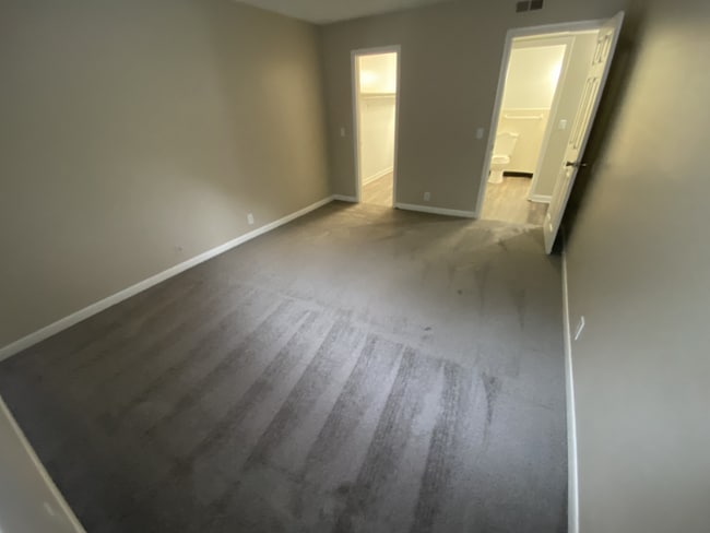 Photo - 1005 Hickory Hill Ln Apartment