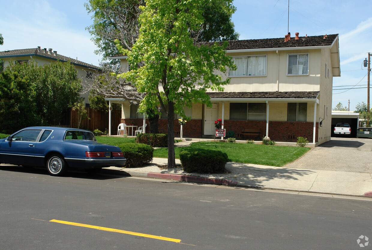 Primary Photo - 119 Carlton Ave