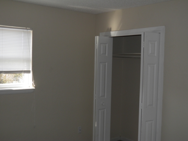 Building Photo - Premier Villas Apartments