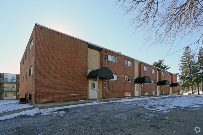 Laurene Gardens Condominiums