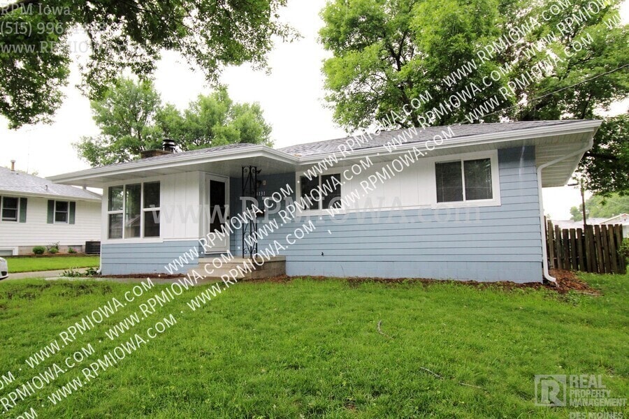 Primary Photo - 4131 E 10th St