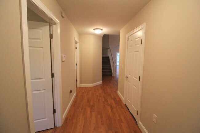 Foto del edificio - 500 Callaway Circle