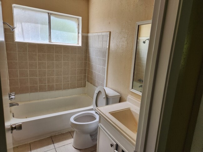 Foto del edificio - 10534 Westedge Dr