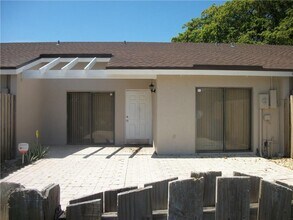 Building Photo - 4953 E Lakes Dr