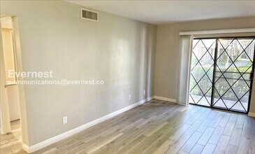 Building Photo - 1920 W Lindner Ave