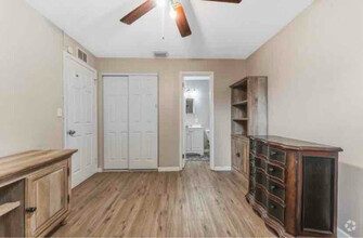Building Photo - 1742 31st Ave N