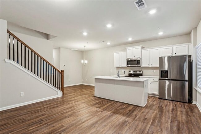 Building Photo - 2111 Wesson Ct
