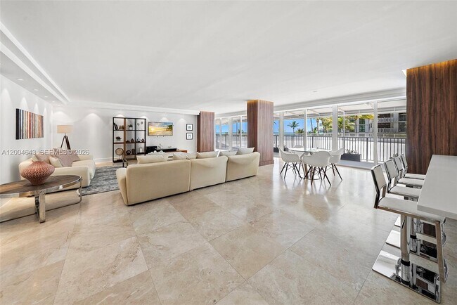 Foto del edificio - 600 Grapetree Dr