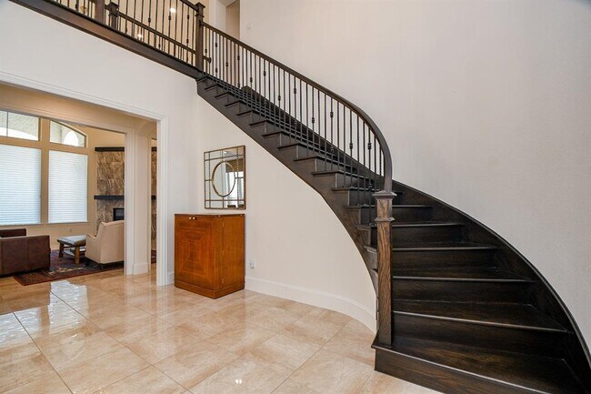 Building Photo - 2711 Mayfield Ridge Ln