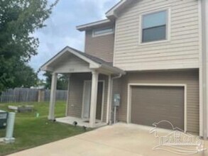 Building Photo - 3512 Mossy Oak Villas Cir