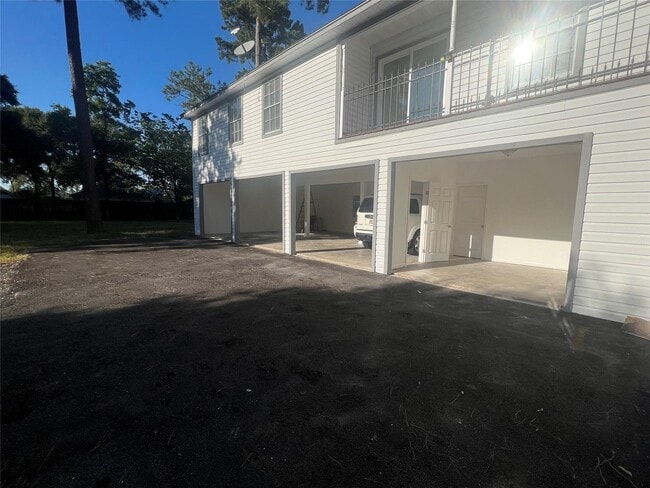Foto del edificio - 3550 Mirror Ct