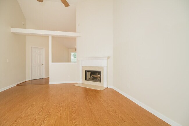 Foto del edificio - 1015 Mallory Ln