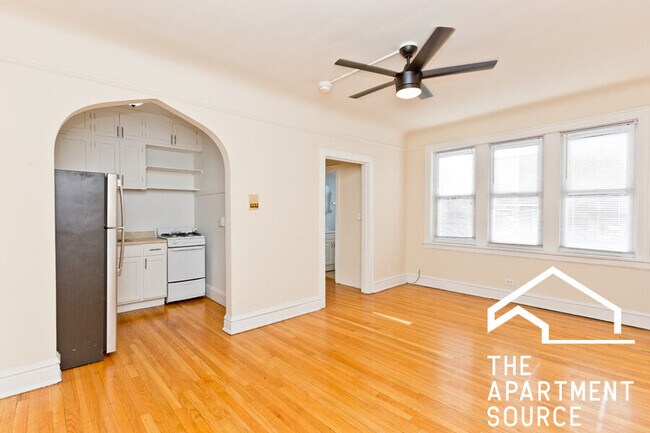 Foto del edificio - 7542 Adams St