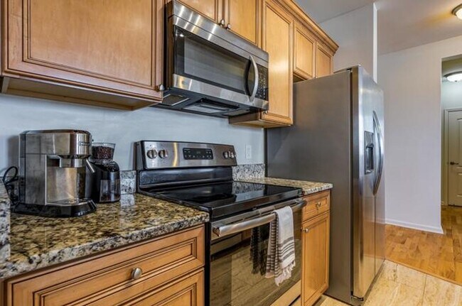 Foto del edificio - Gorgeous Downtown 2 Bedroom Condominium