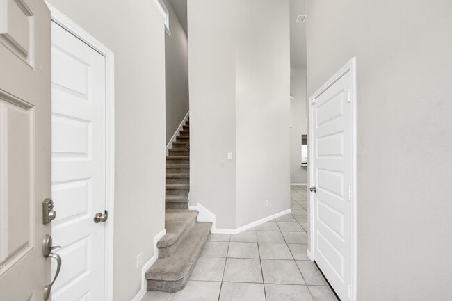 Building Photo - 6302 Prince Pl Dr