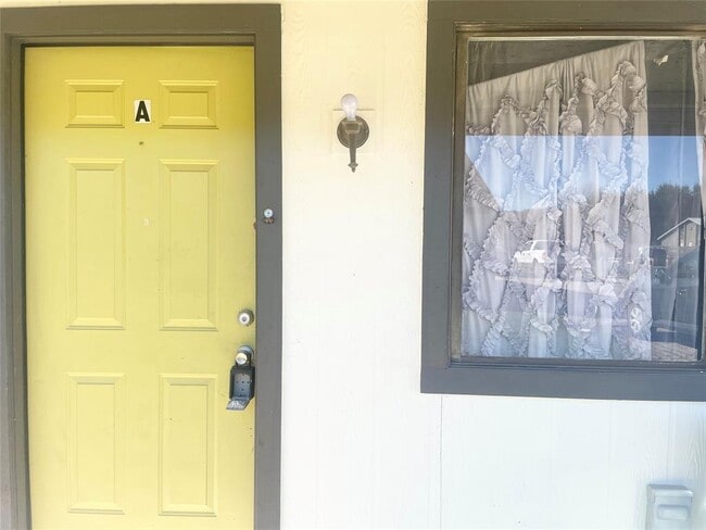 Foto del edificio - 2609 Ektom Dr