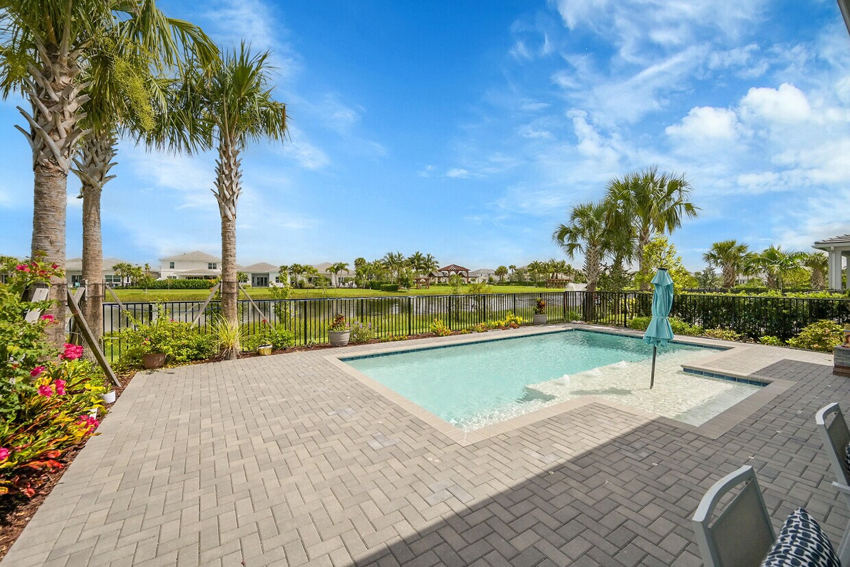 Primary Photo - 12597 Nautilus Cir