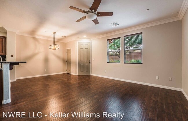 Building Photo - 3 br, 2.5 bath House - 11402 Newton Common...