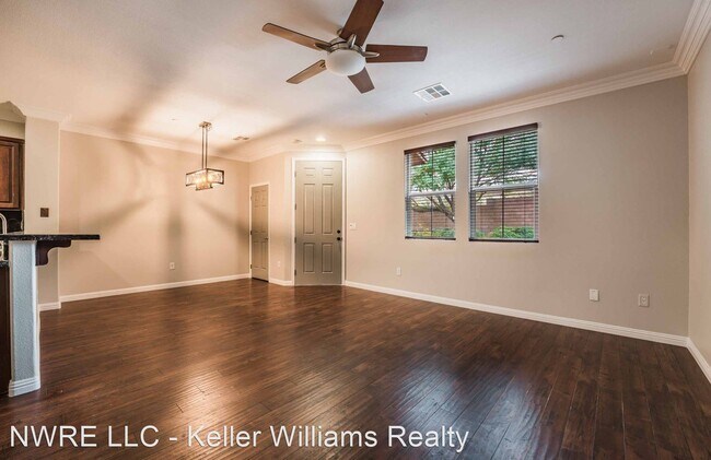 Foto del edificio - 3 br, 2.5 bath House - 11402 Newton Common...