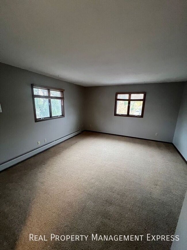 Building Photo - 1011 S 2nd Ave