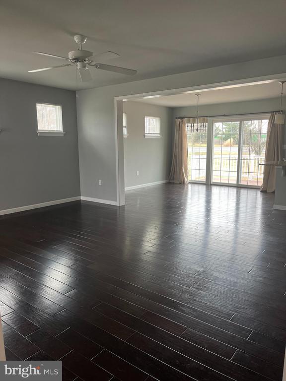 Building Photo - 102 Landover Ct