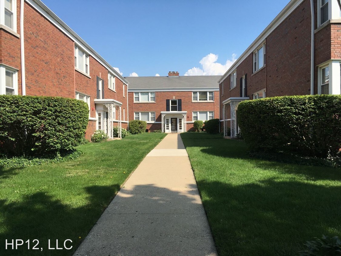 375375 Central Ave, Highland Park, IL 60035 Condo for Rent in
