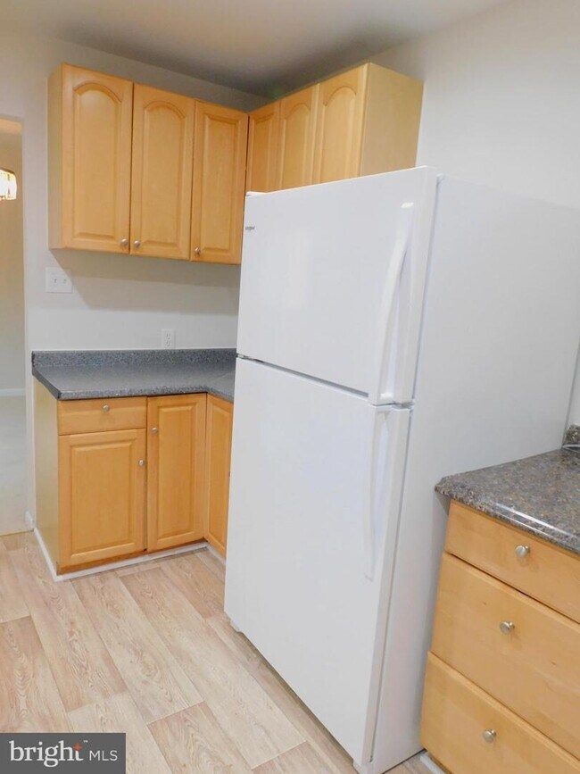Building Photo - 9095 Andromeda Dr