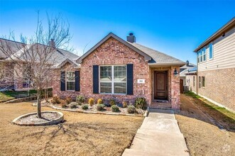 Building Photo - 512 Cheyenne Dr
