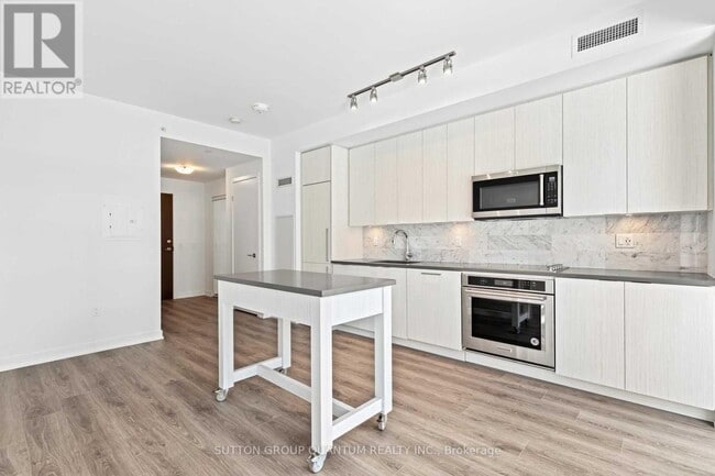 Building Photo - 38 Iannuzzi St