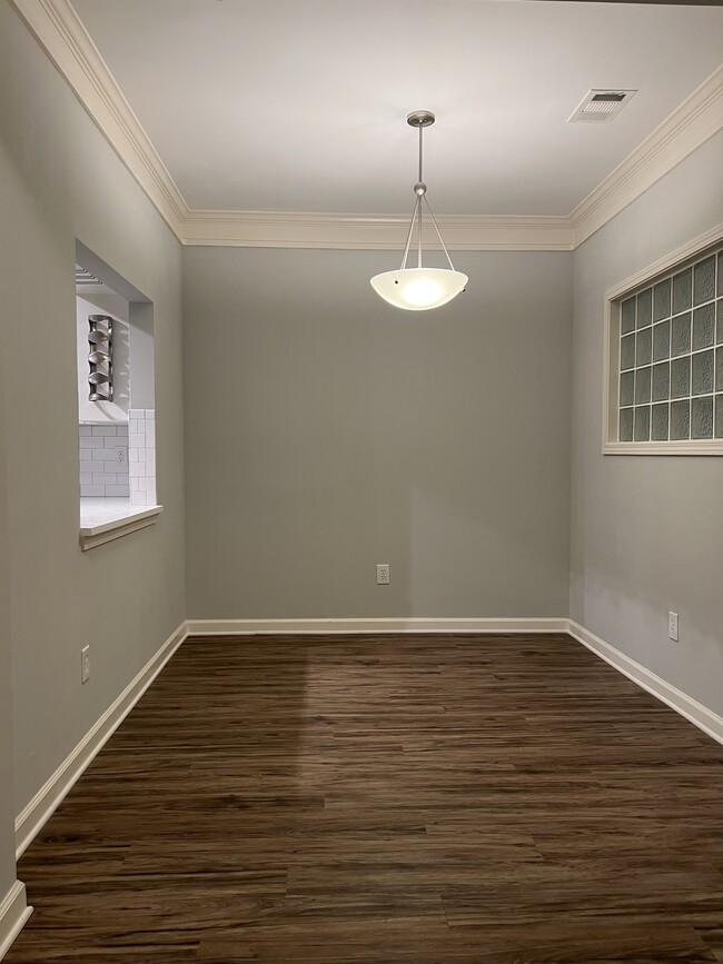 Dining Room - 400 17th St NW