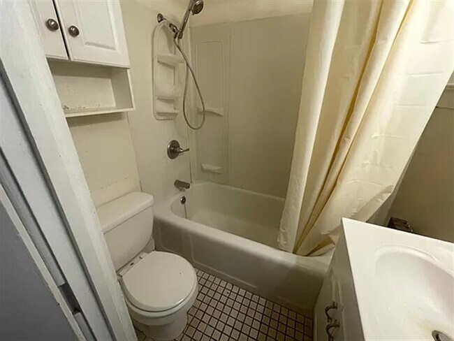 Foto del edificio - For Rent
