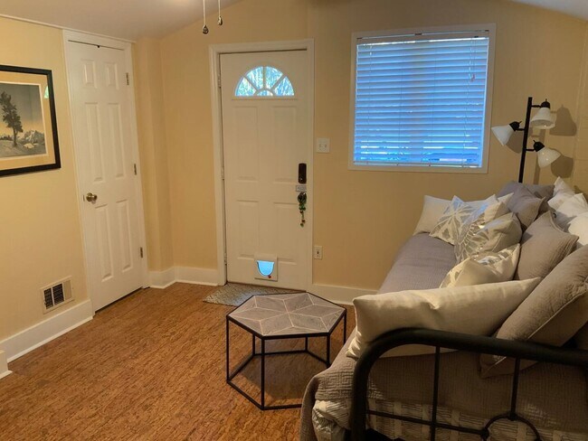 Foto del edificio - 1521 Marion Ave