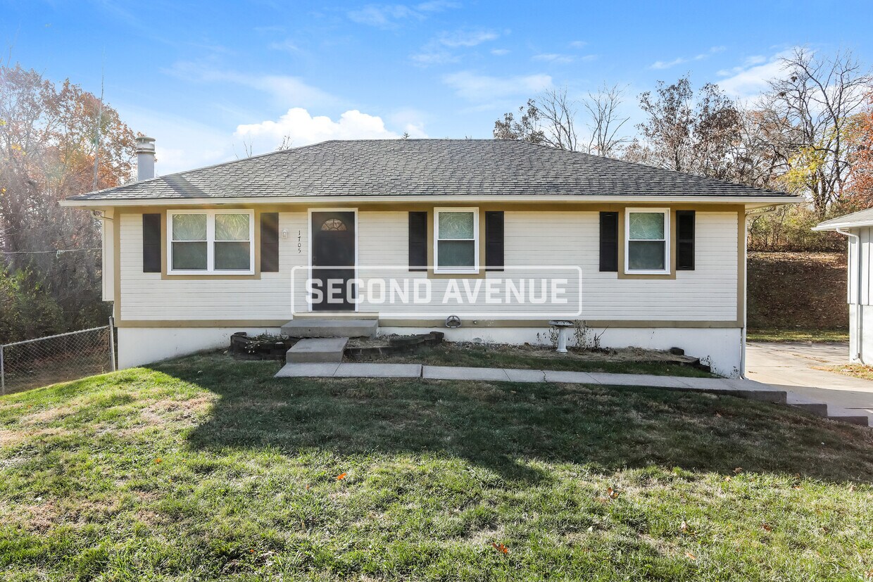 Primary Photo - 1705 Vilas ST