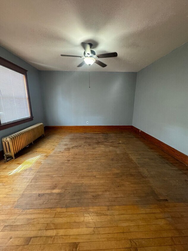 38 Crane St Unit 38 CRANE ST. (DOWNSTAIRS), Amsterdam, NY 12010 Room