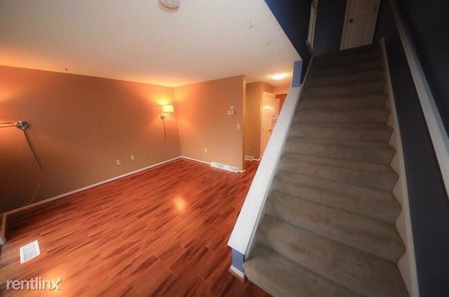 Foto del edificio - 2 br, 1.5 bath Townhome - 33 Madonna Circle