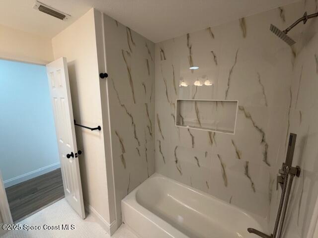 Foto del edificio - 5355 Fay Blvd